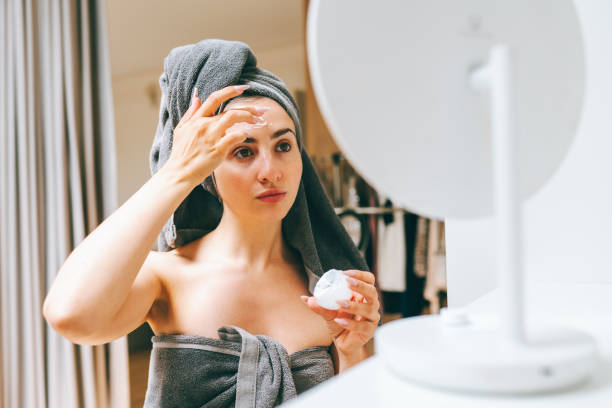 How to Beat Tech Neck and Keep Your Skin Smooth