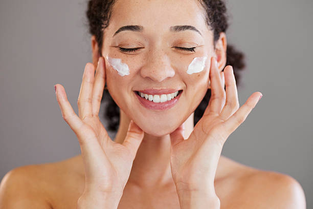 The Evening Facial Massage That Coaxes Your Skin Back to Life