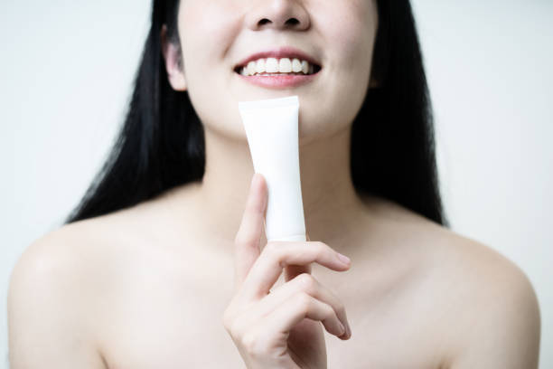 Signal Peptides: The Messengers That Firm Your Skin