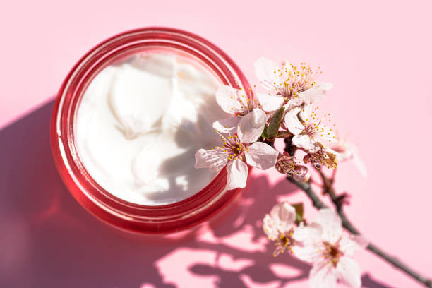 Bakuchiol for Sensitive Skin: How to Get Smoother Skin Without the Redness