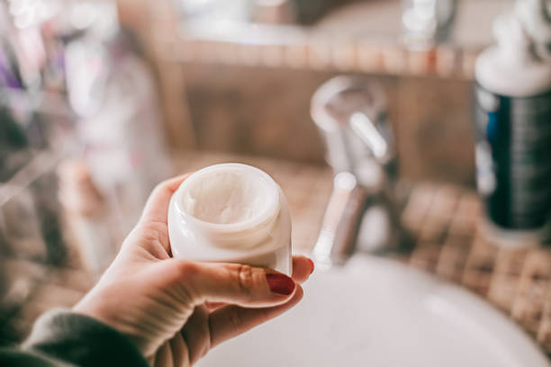 Seasonal Skincare: How to Adapt Your Routine to Weather, Humidity, and Indoor Air