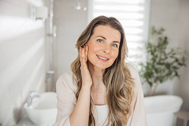 Bakuchiol: The Gentle Retinol Alternative for Smoother, Calmer Skin