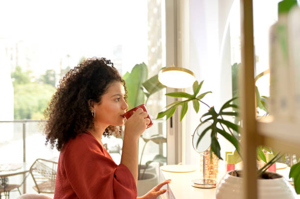 How to Keep Your Skin Hydrated and Wrinkle-Free in Air-Conditioned Offices